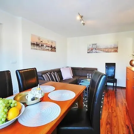 Apartment In Ustronie Morskie Near Beach, Cleaning Included * أوسترونيه مورسكية