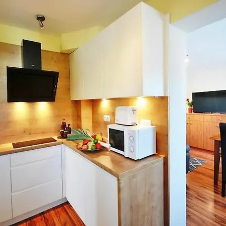 Apartment In Ustronie Morskie Near Beach, Cleaning Included شقة